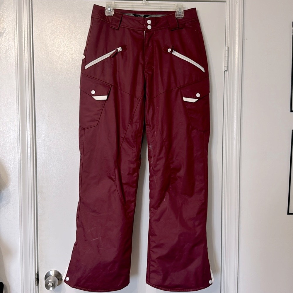 Oakley Ski/Snowboard Pants Maroon size small. Good condition.